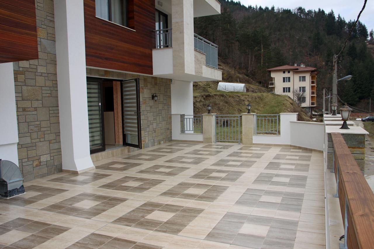 Hotel Kichika Rudozem Екстер'єр фото
